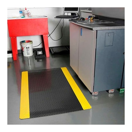 Superior Mfg Group, Notrax NoTrax Cushion Trax Anti Fatigue Mat 9/16in Thick 3' x 5' Black/Yellow Border 479S0035YB